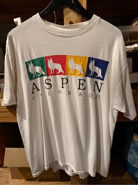 Aspen Colorado White Graphic Tee with Multicolor Fox Panels